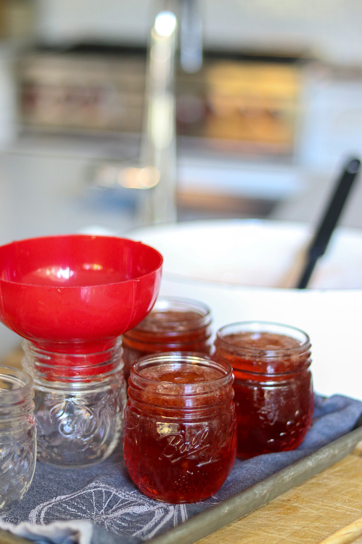 Canning Quince Jelly