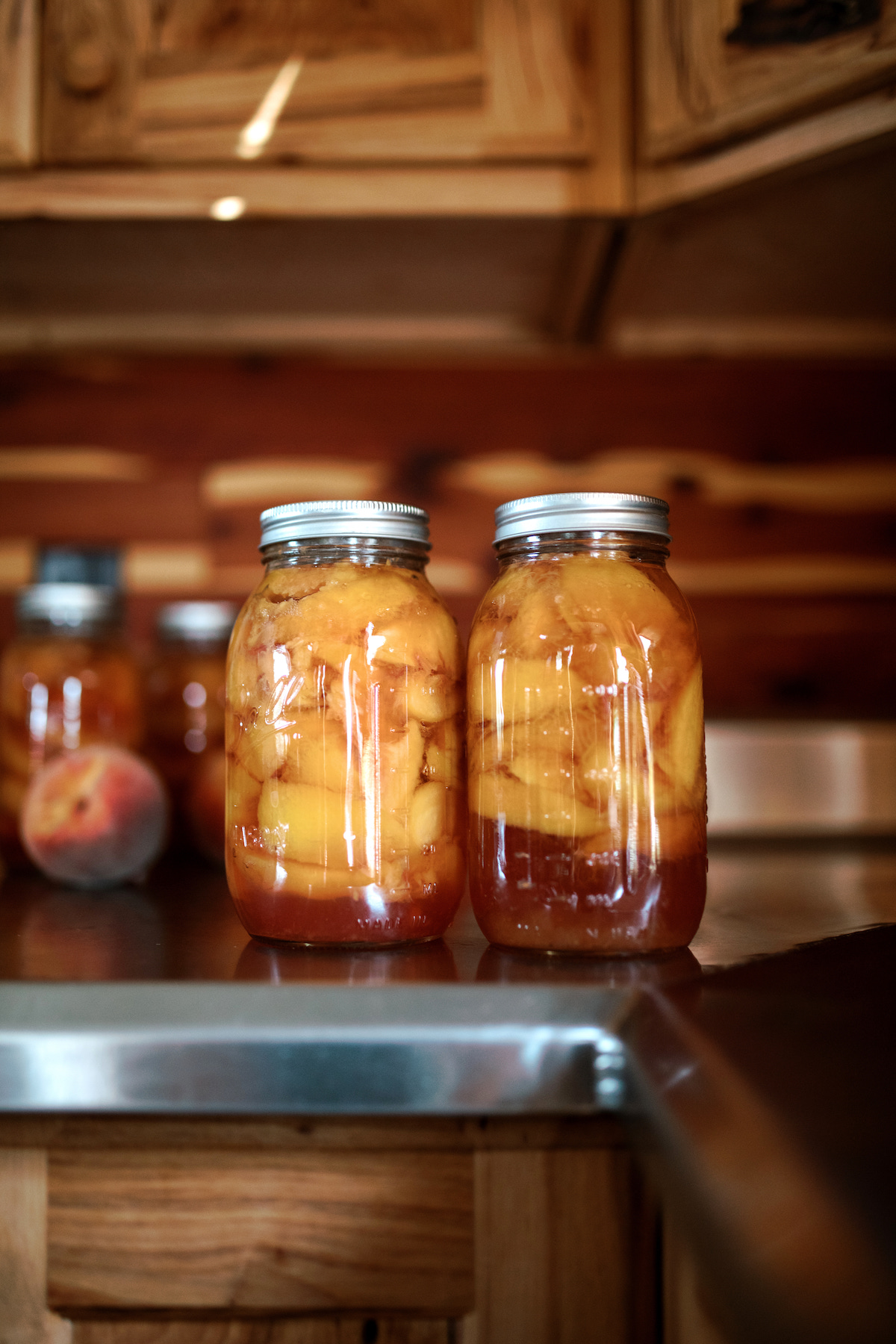 Hot pack (left) vrs. Raw Pack (right) Canning Peaches