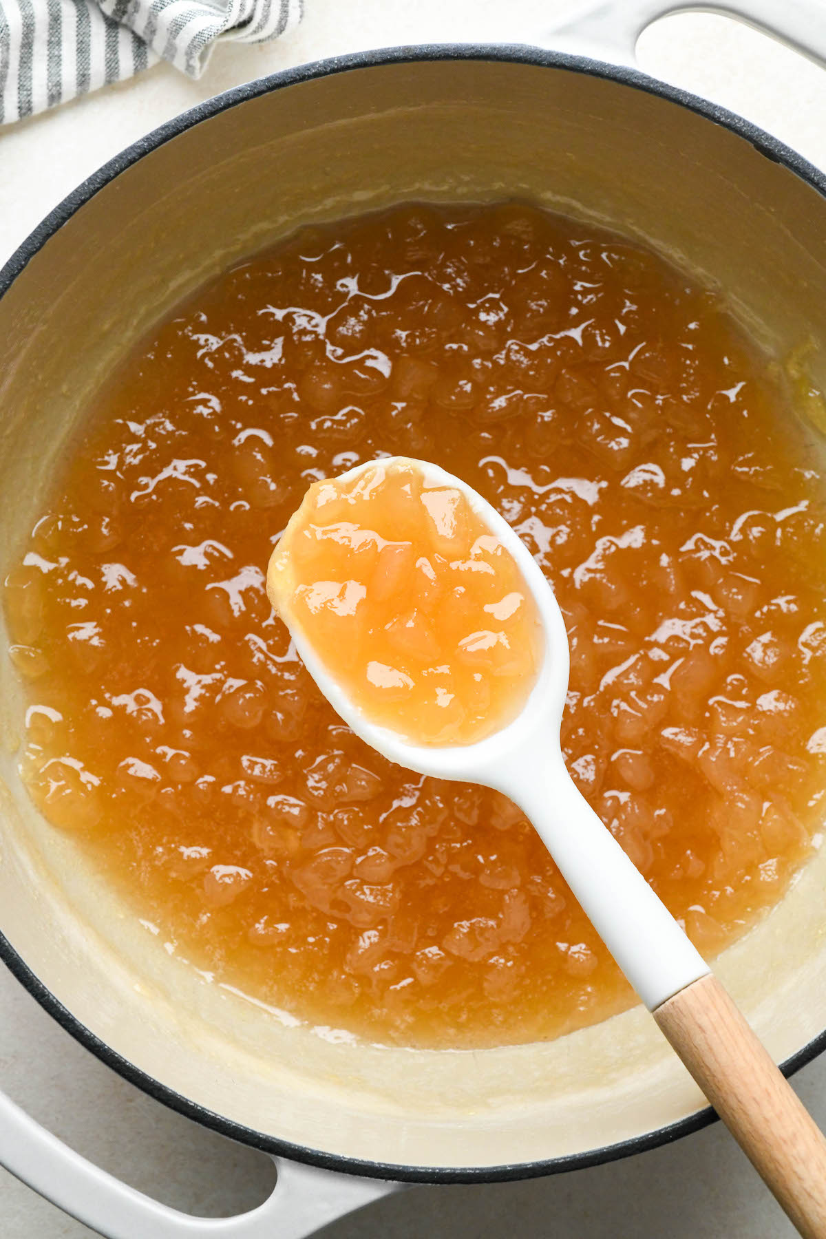 Making Pear jam