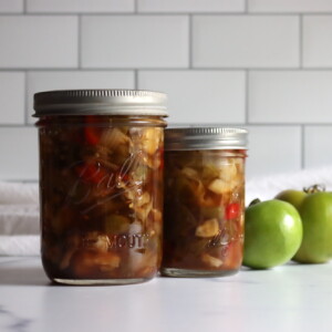 Green tomato piccalilli