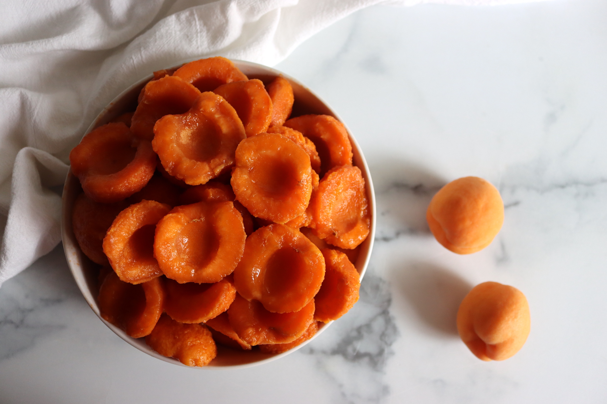 Peeled Apricots
