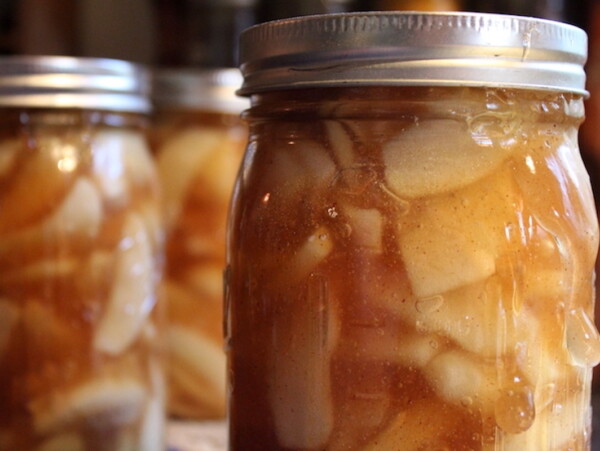 siphoning apple pie filling canning jars