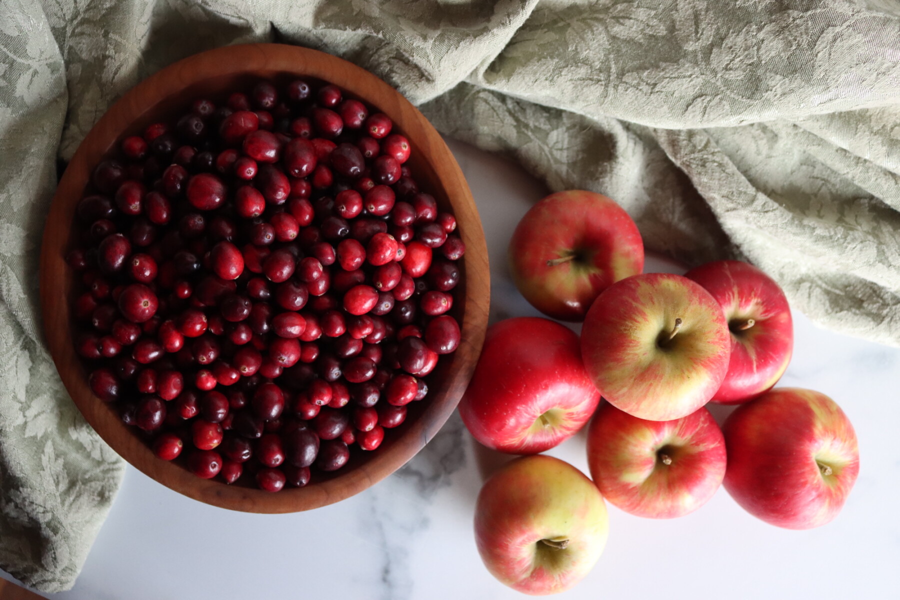 Cranberry Applesauce Ingredients