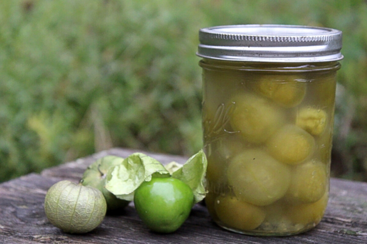 Canning Whole Tomatillos