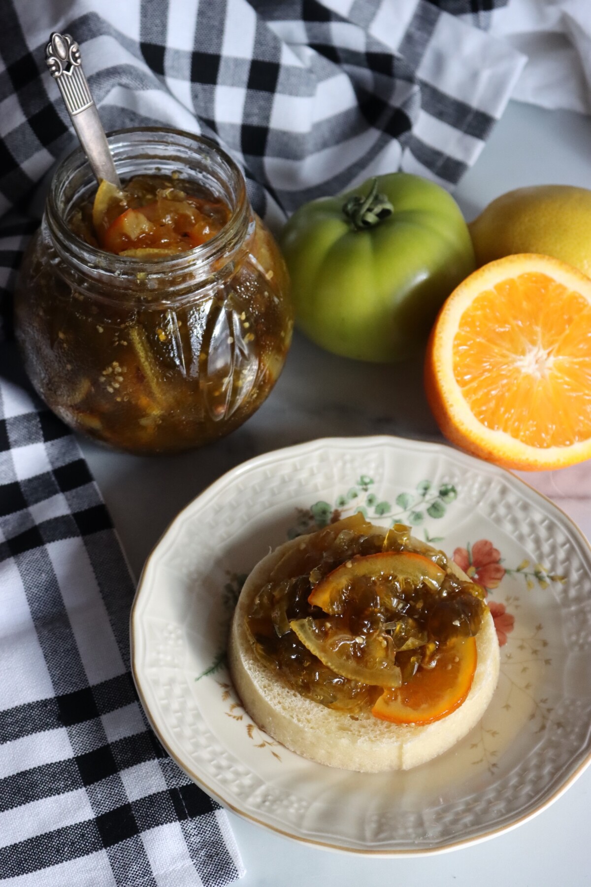 Serving homemade green tomato marmalade